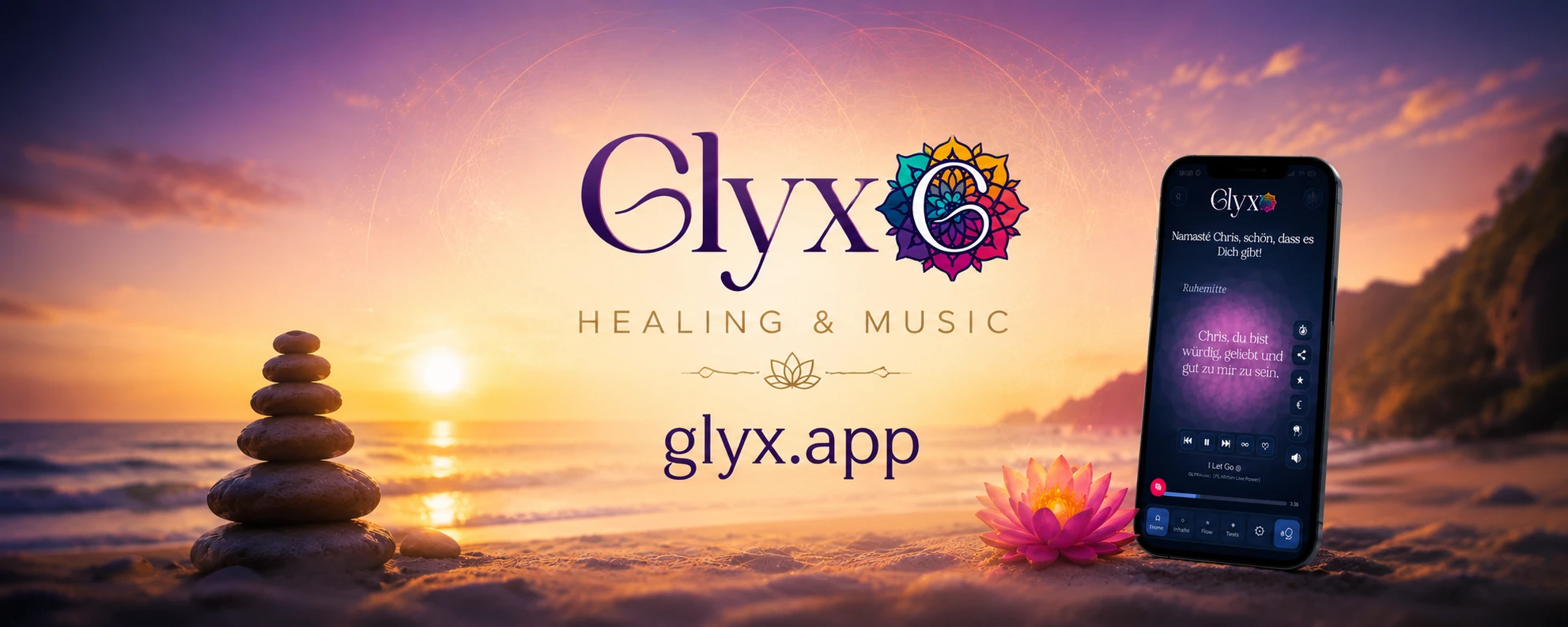 Glyx am Meer im warmen Licht eines Sonnenuntergangs